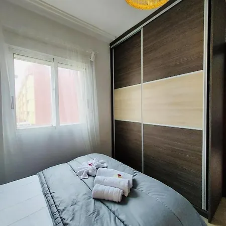 Sunny 1-bed In Апартаменти Торрев'єха