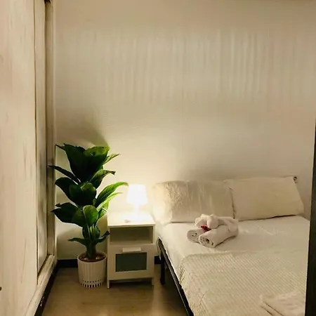 Апартаменти Sunny 1-bed In *